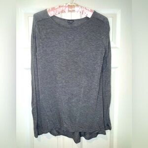 Vince Gray Long Sleeve Shirt Raw Seam Detail 
at shoulder and back Sz Small EUC